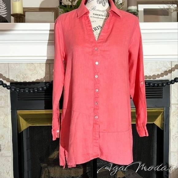 Simple, coral pink oversized buttoned down linen shirt. - Picture 2 of 16